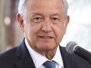 El Presidente de México AMLO muestra “Cómo se hace