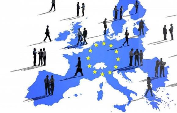 El decrecimiento llega a la Eurocámara: 18 parlamentarios proponen una «economía que supere el crecimiento»