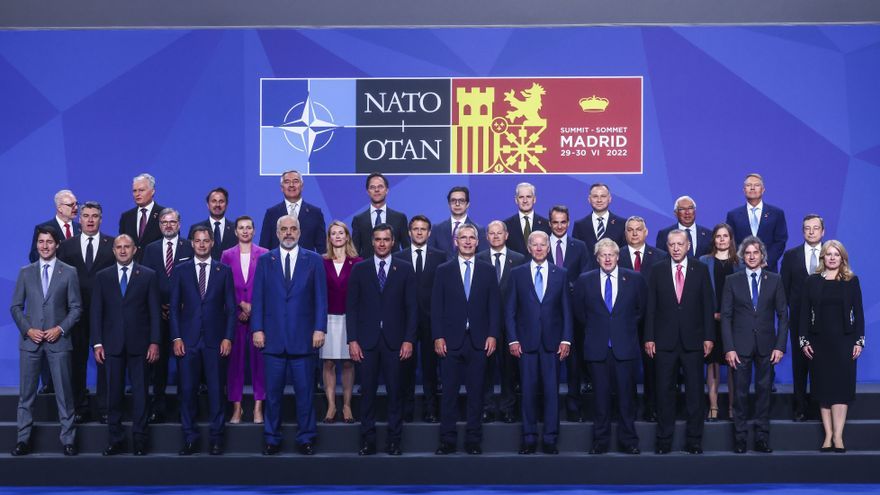 La OTAN levanta los muros de la Guerra fría
