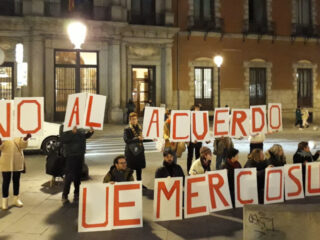 Activistas exigen la paralización del acuerdo comercial UE-Mercosur